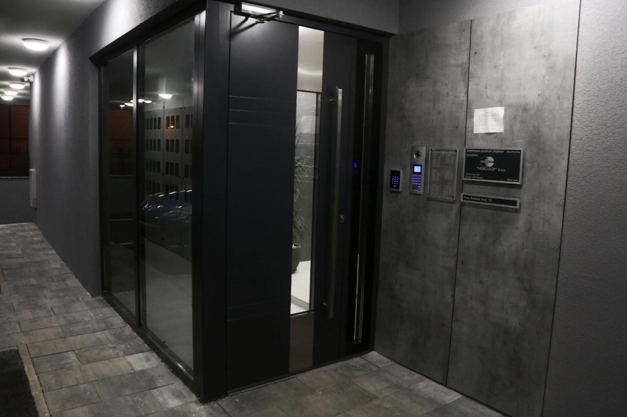 Apartman Natasa Sa Podzemnom Garazom บันยาลูกา ภายนอก รูปภาพ